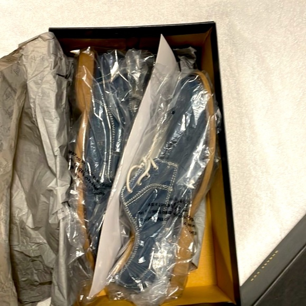 SOLD!!! G.H. Bass & Co. Genuine Suede Blue Oxford Shoes. Size 9M - Picture 8 of 8